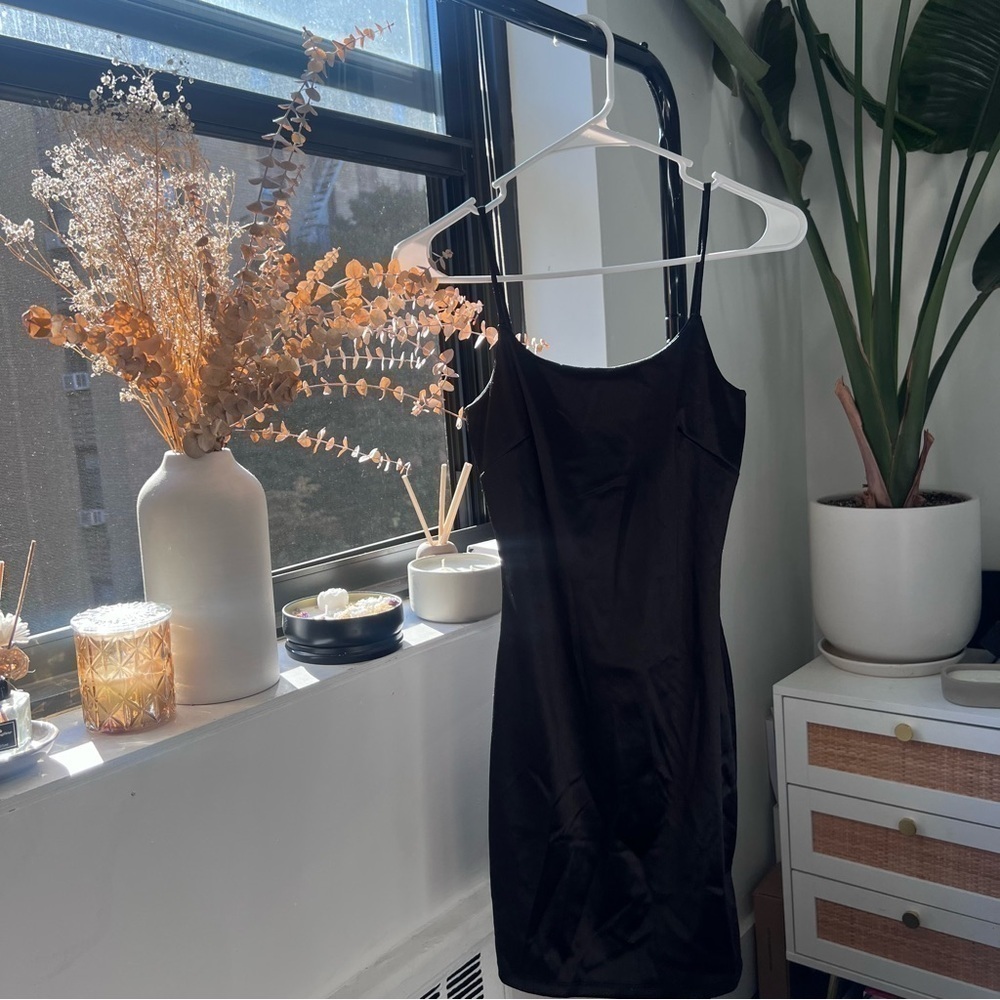 NWOT Black feminine cocktail slip dress